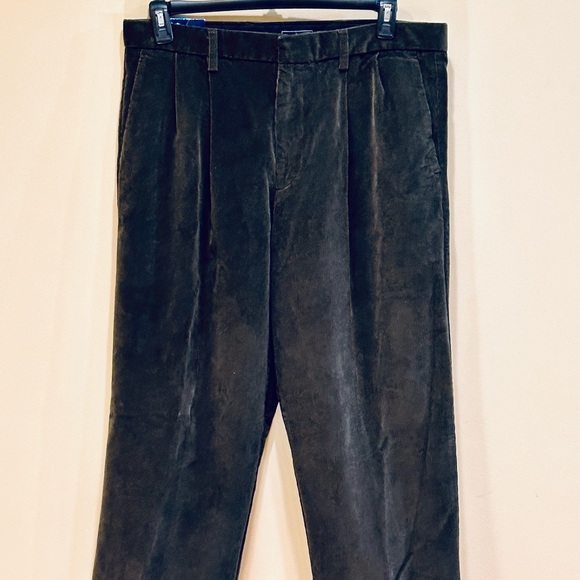 🌟2xHP🌟Dockers Dark Green Plush Corduroys Pleated Cuffed Relaxed Fit 36 x 32 - Picture 2 of 8